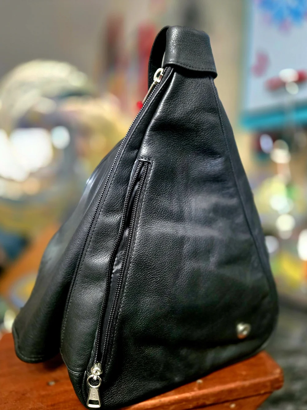 Vintage Galco Leatherware (Galco International) pebbled black leather sling back